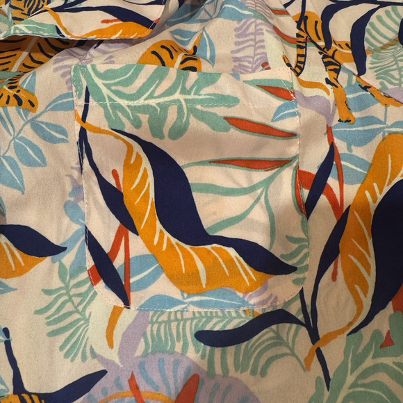 Cynthia Rowley Womens Pajamas L Short Set Tiger Jungle Print Button Sleepwear PJ - Picture 9 of 12